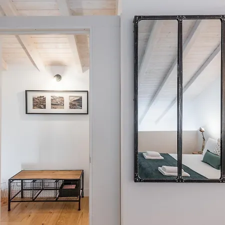 Guestready - Ladder Mezz * Porto